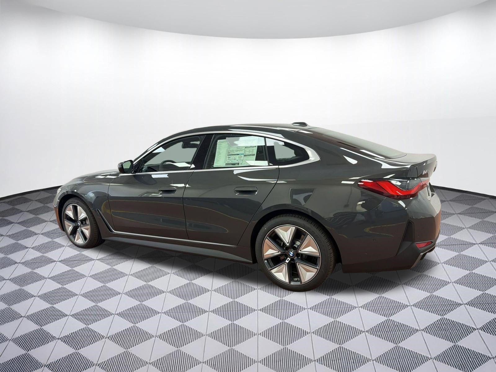 Used 2026 BMW i4 xDrive40i w/ Premium Package AWD/4WD image 3