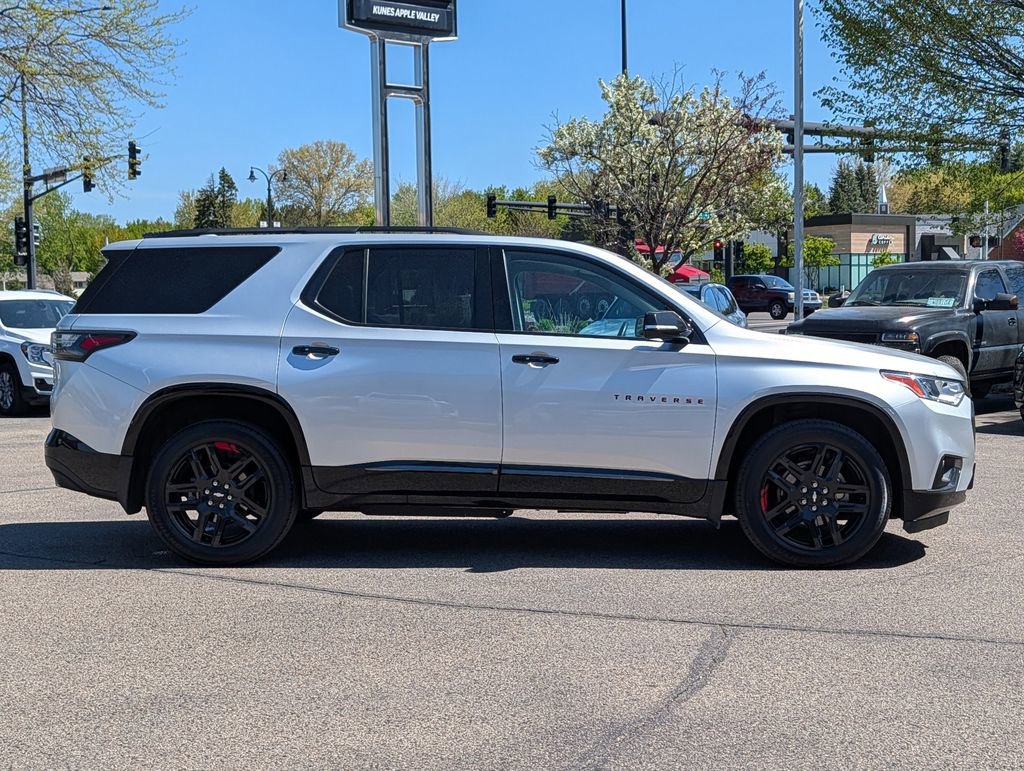 Used 2018 Chevrolet Traverse Premier w/ Redline Edition AWD/4WD image 14