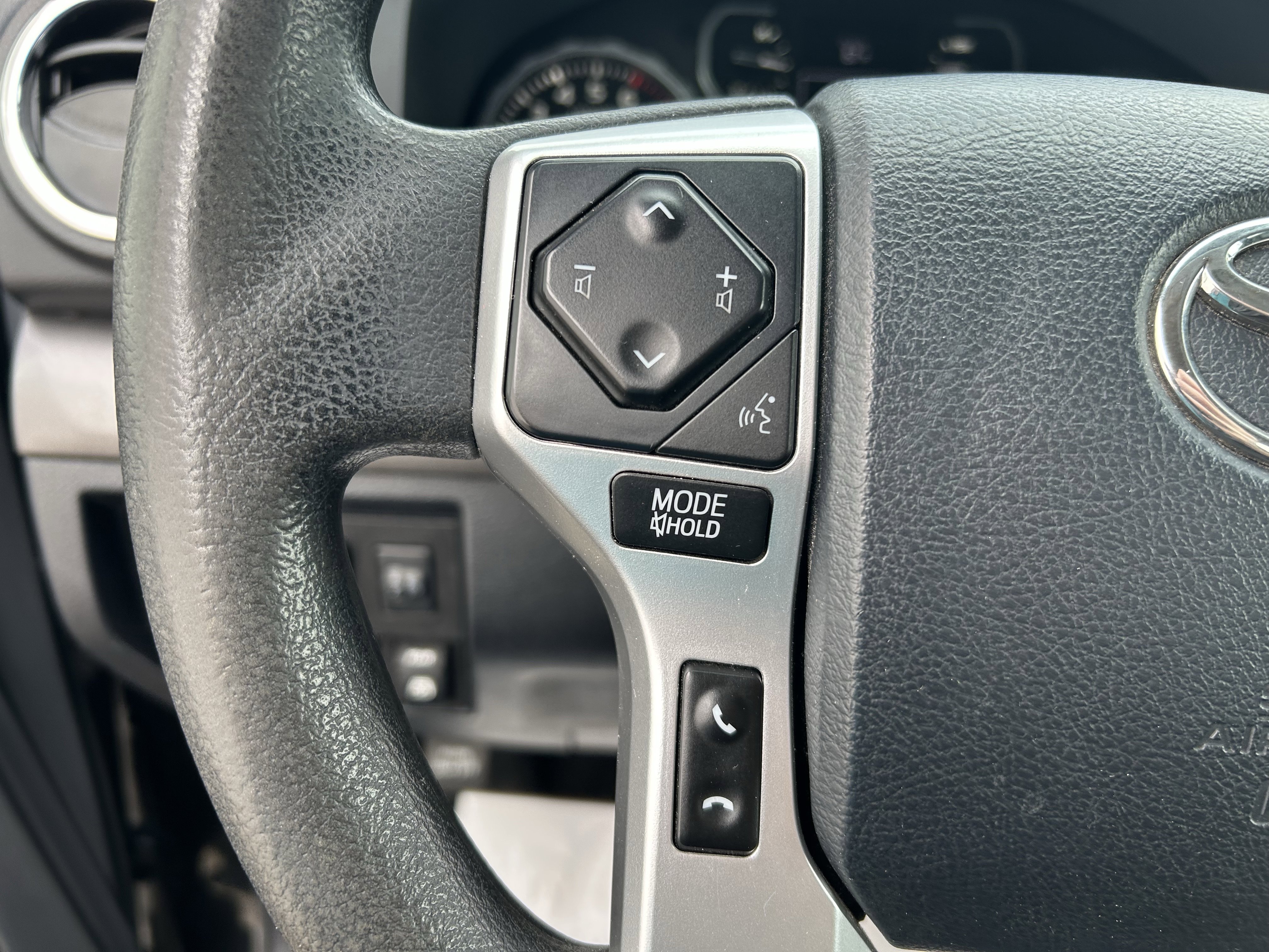 Certified 2019 Toyota Tundra SR5 w/ TRD Off Road Package AWD/4WD image 22