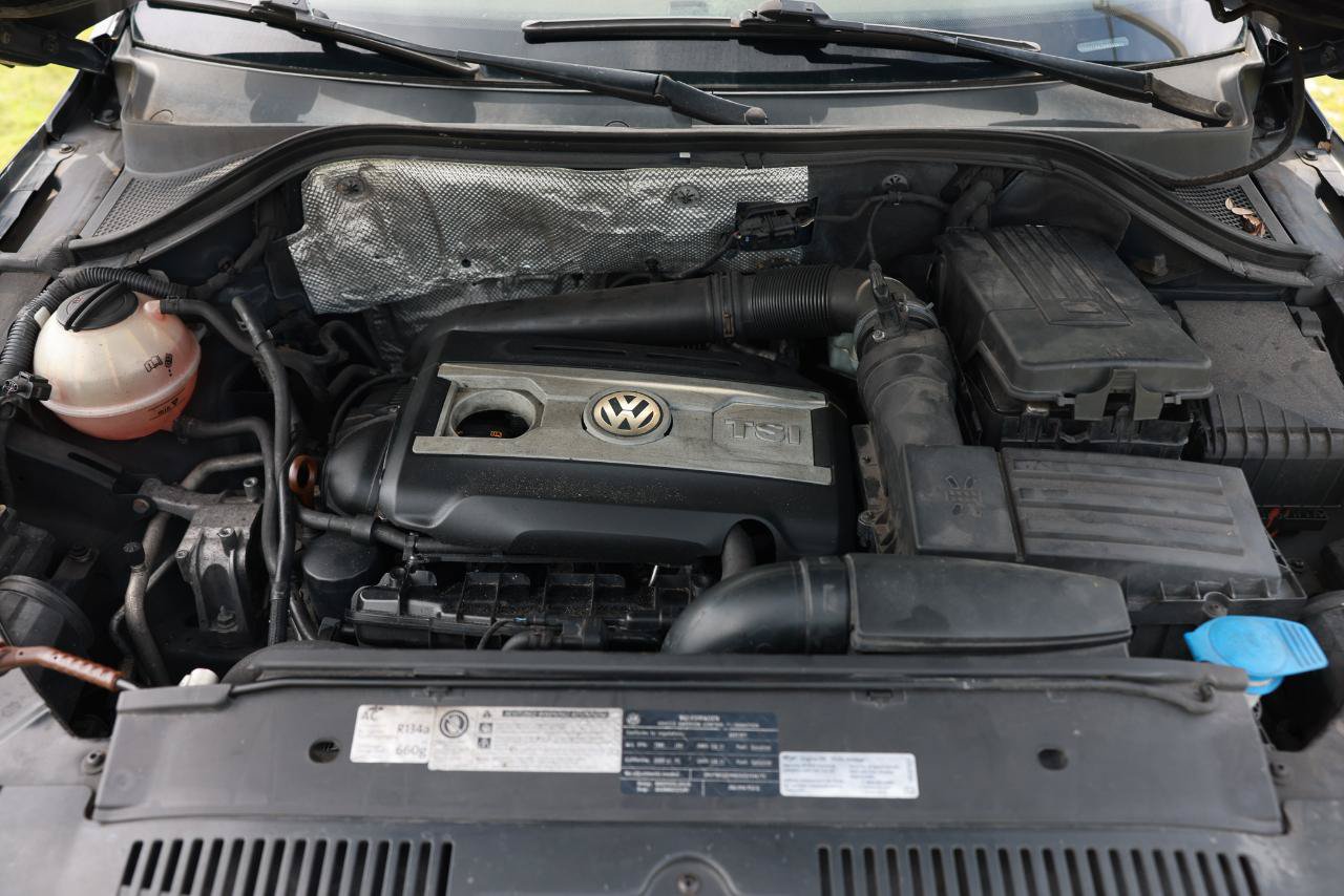 Used 2011 Volkswagen Tiguan SE FWD image 20