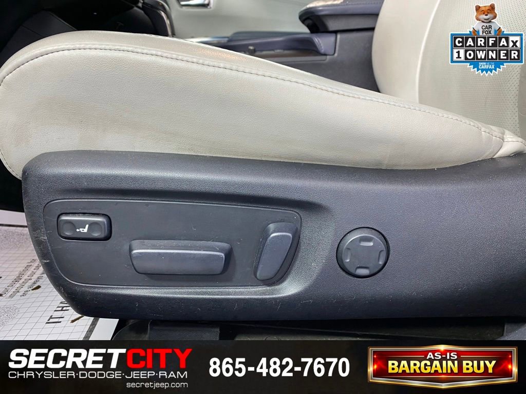 Used 2015 Toyota Avalon Limited FWD image 13