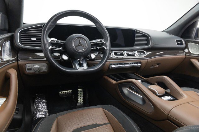 Used 2024 Mercedes-Benz GLS 63 AMG 4MATIC image 6