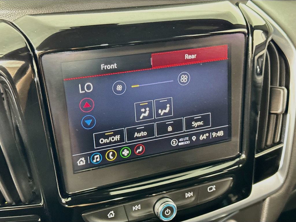 Used 2022 Chevrolet Traverse LT FWD image 30