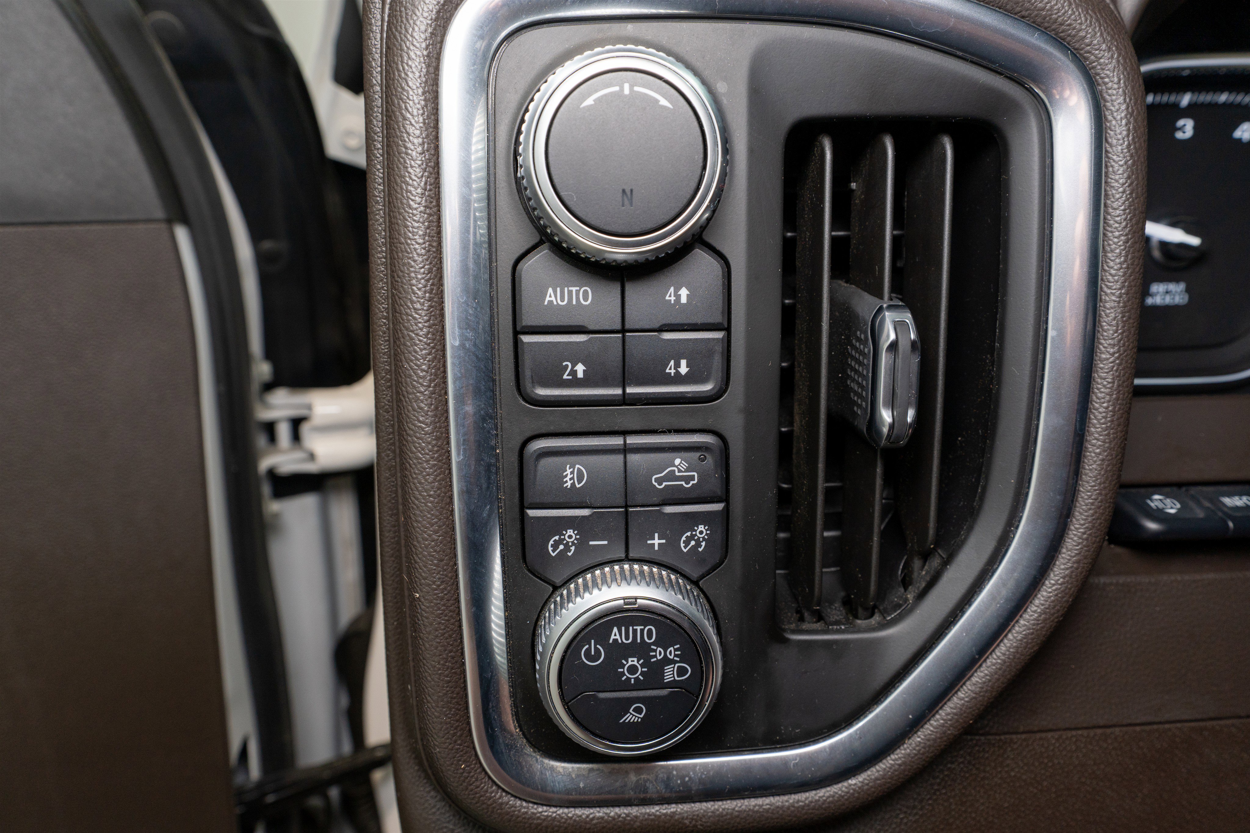 Used 2019 GMC Sierra 1500 Denali w/ Technology Package AWD/4WD image 37