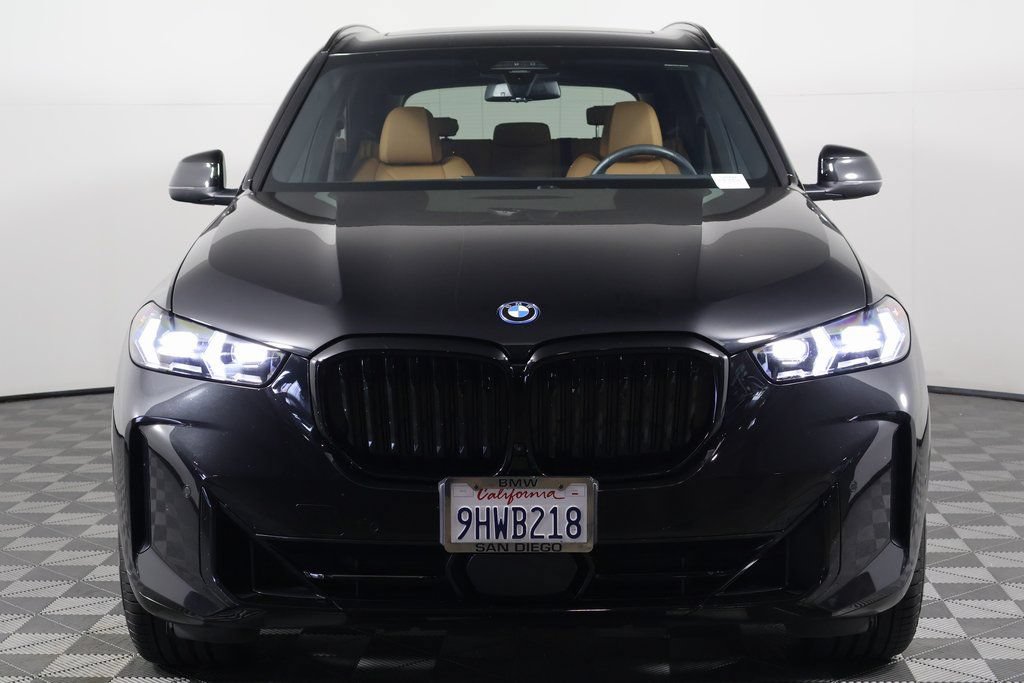Certified 2024 BMW X5 xDrive50e w/ Premium Package AWD/4WD image 2