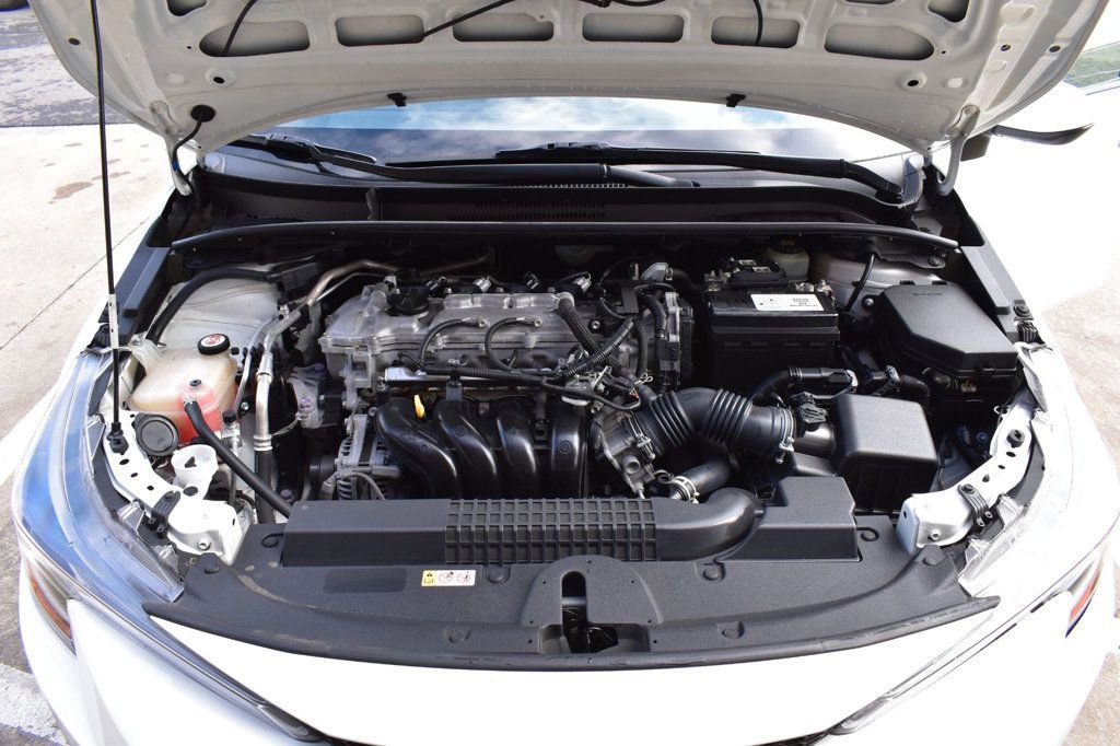 Used 2021 Toyota Corolla LE image 12
