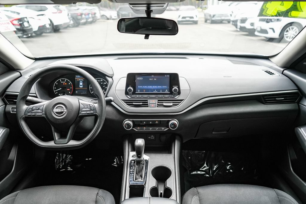 Used 2024 Nissan Altima 2.5 S FWD image 11