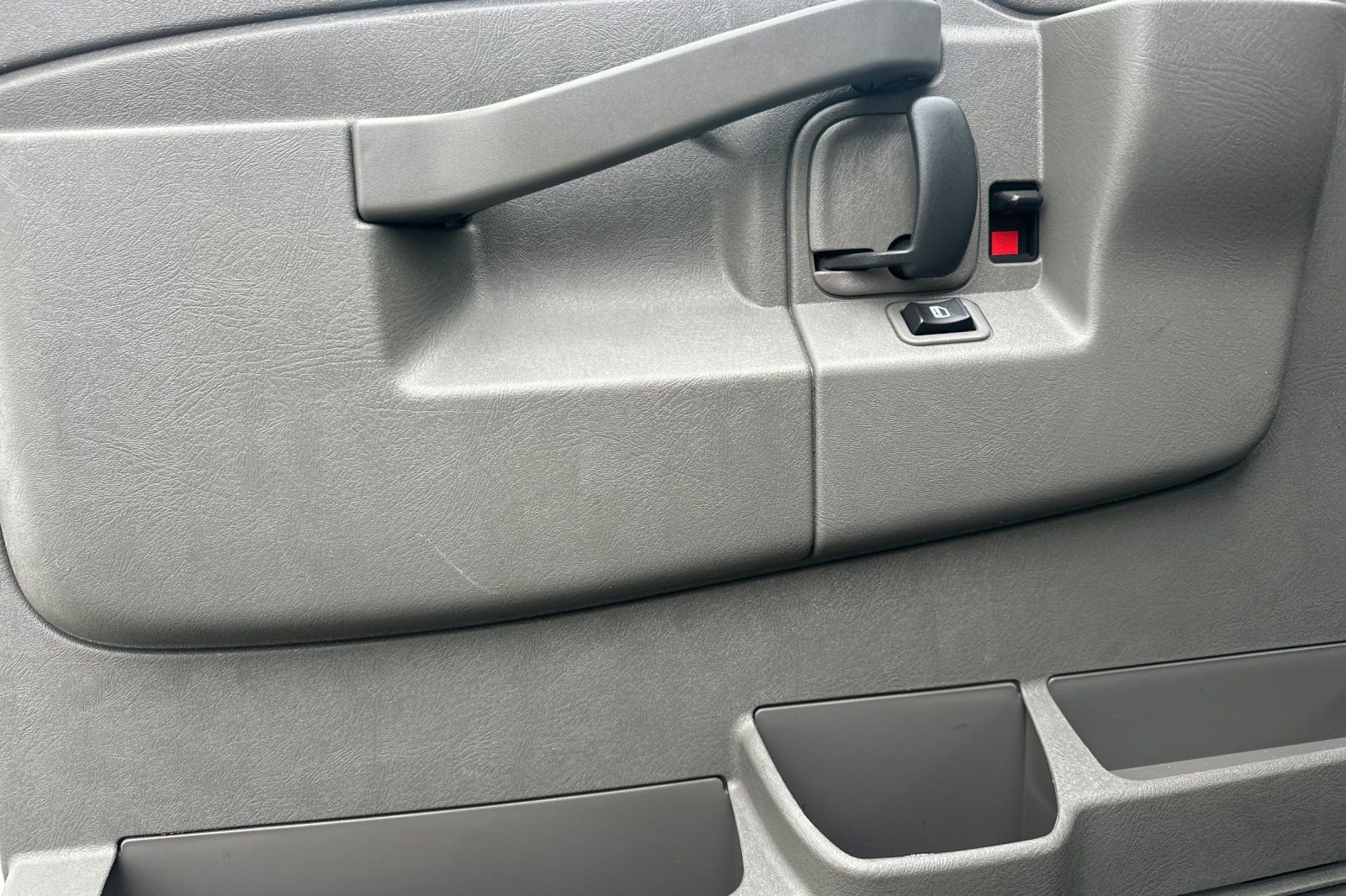 Used 2024 GMC Savana 2500 w/ Driver Convenience Package image 11