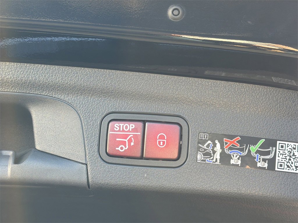 Certified 2025 Mercedes-Benz GLE 350 4MATIC image 22