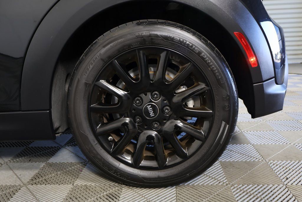 Used 2023 MINI Cooper 2-Door Hardtop image 15