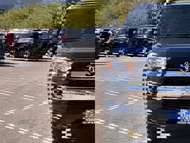 Used 2015 Toyota 4Runner Limited image 10