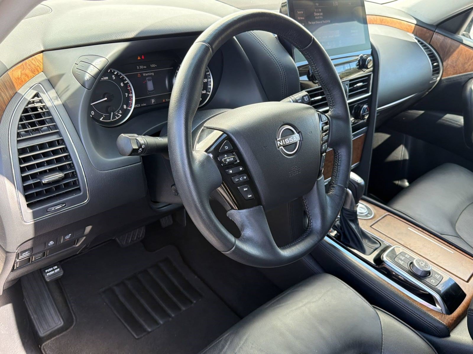 Used 2023 Nissan Armada SL w/ Captain's Chairs Package RWD image 4