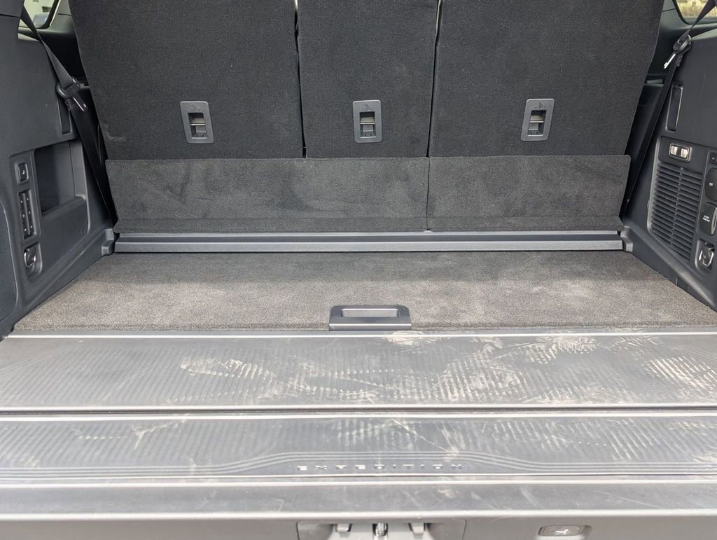 New 2025 Ford Expedition Platinum w/ Stealth Performance Package image 20