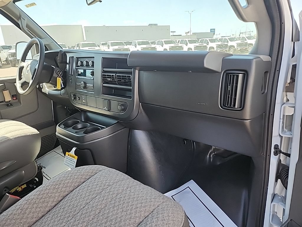New 2026 Chevrolet Express 3500 Extended w/ Driver Convenience Package RWD image 33