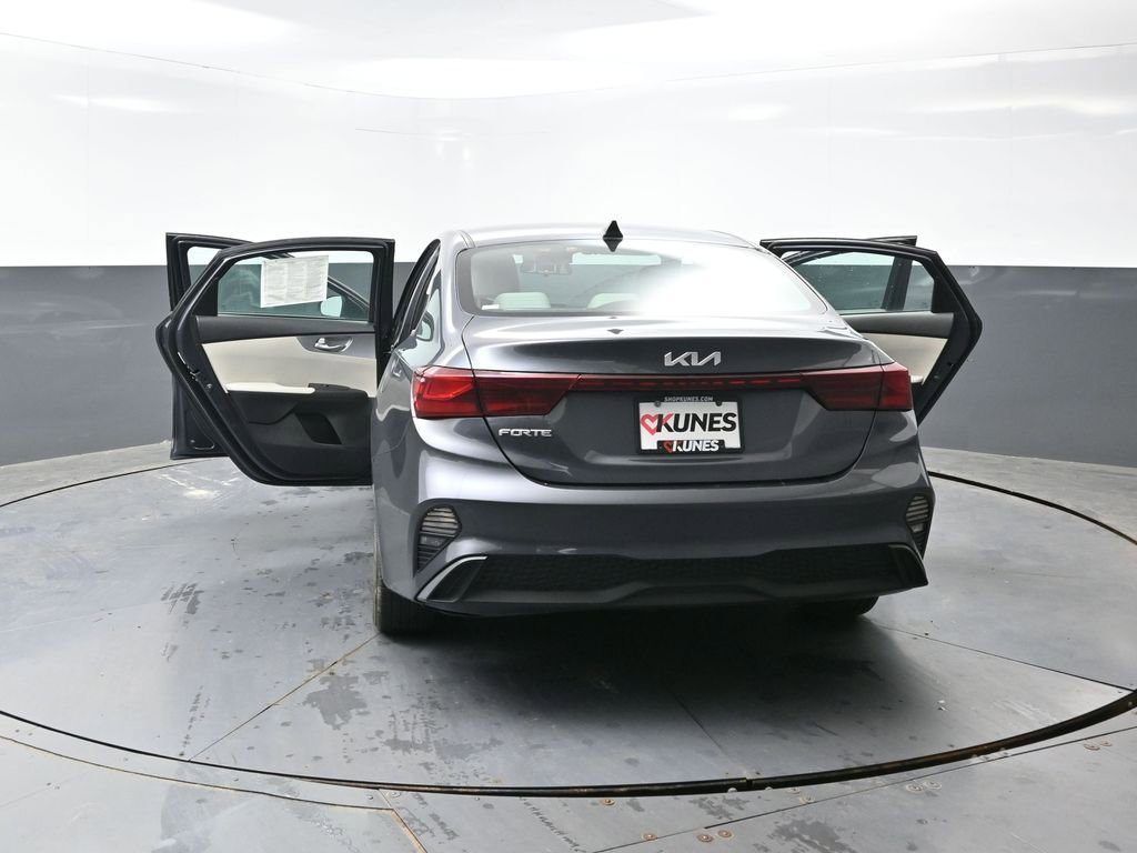 Used 2022 Kia Forte LXS w/ LXS Technology Package FWD image 34