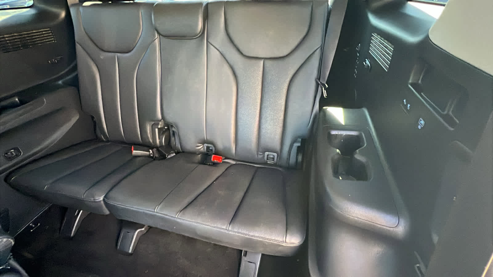 Used 2022 Hyundai Palisade SEL w/ Premium Package image 32