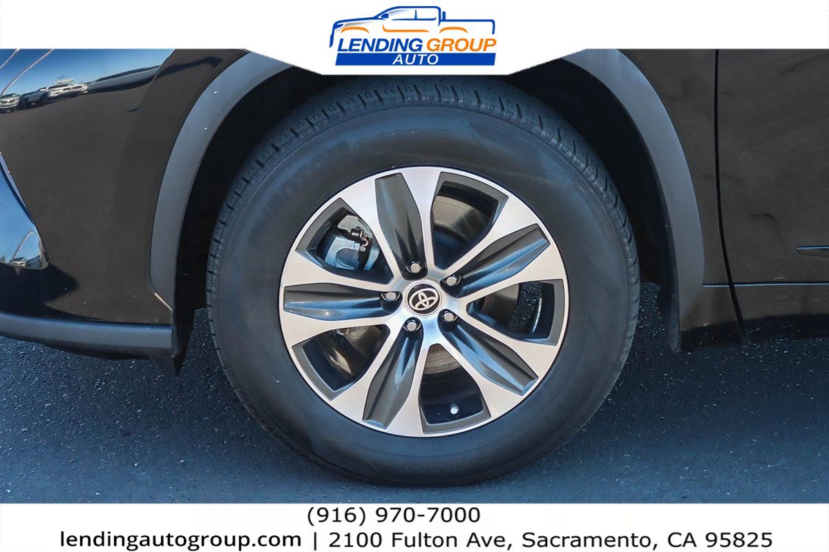 Used 2021 Toyota Highlander XLE image 15