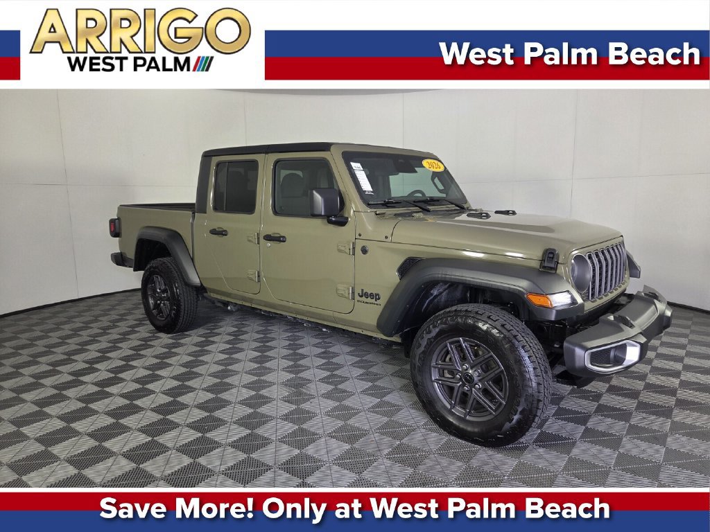 Used 2026 Jeep Gladiator Sport AWD/4WD image 1