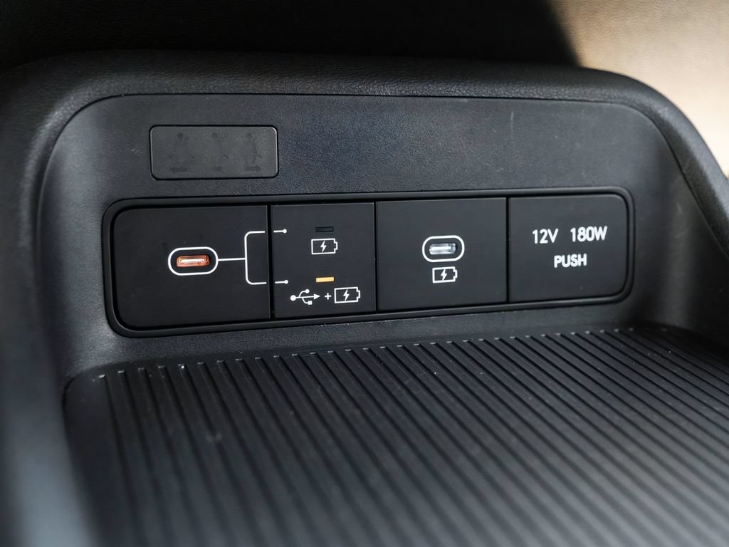 Used 2025 Hyundai Kona SEL FWD image 25