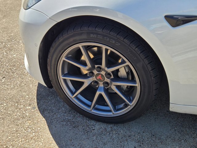 Used 2021 Tesla Model 3 Standard Range Plus image 12