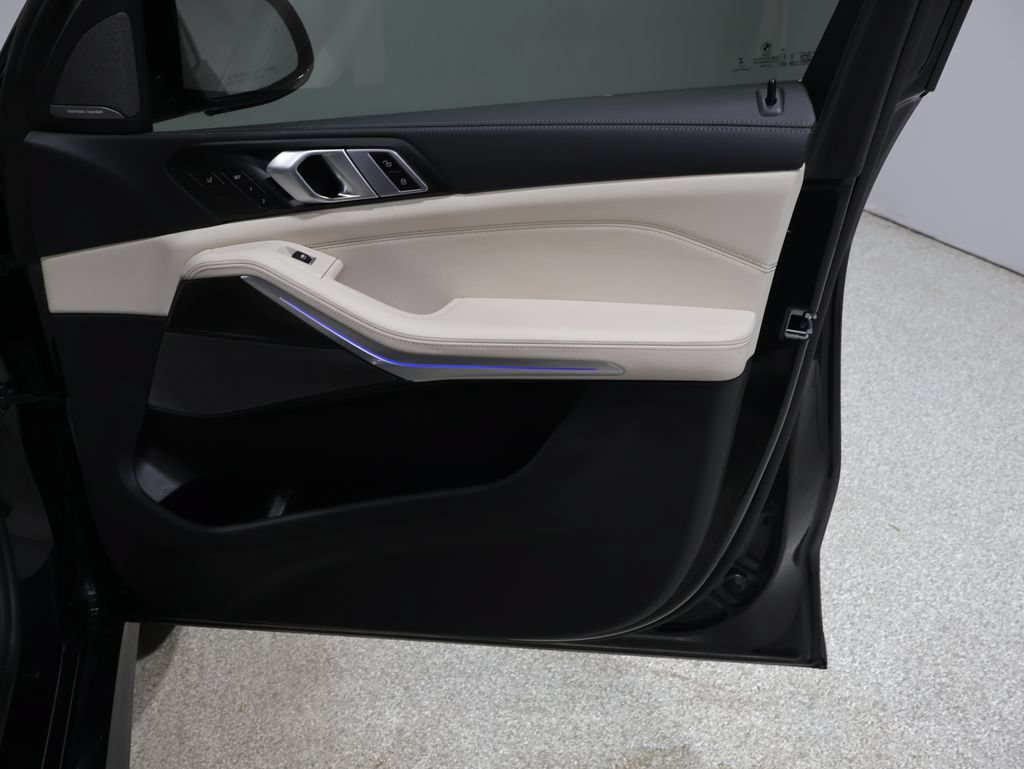 Used 2026 BMW X7 M60i AWD/4WD image 22