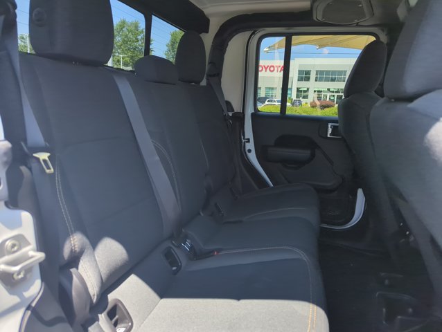 Used 2024 Jeep Gladiator Sport AWD/4WD image 26