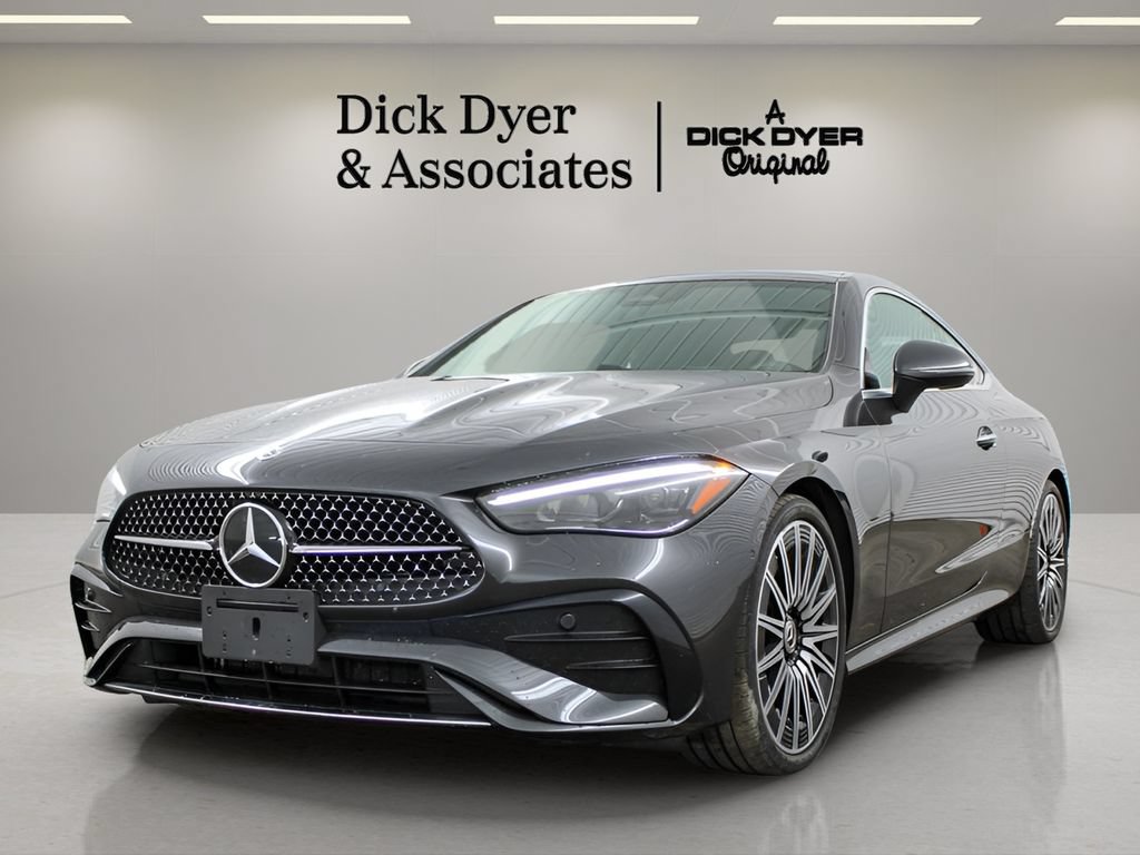 Used 2025 Mercedes-Benz CLE 300 4MATIC Coupe image 7