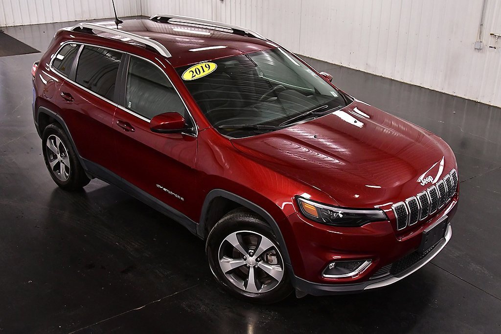 Used 2019 Jeep Cherokee Limited image 12