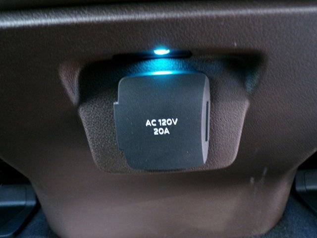 New 2025 Ford F150 King Ranch w/ FX4 Off-Road Package image 13