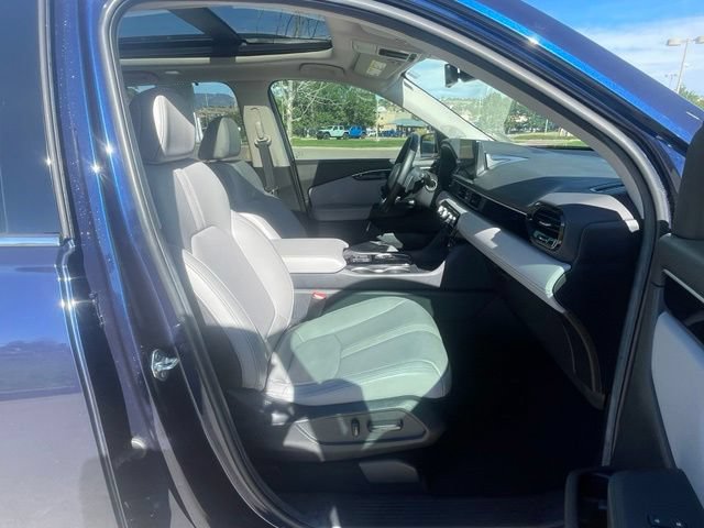 Used 2025 Honda Pilot Touring image 32