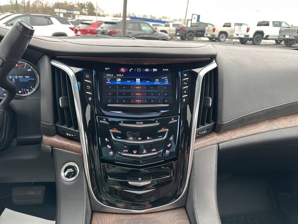 Used 2016 Cadillac Escalade ESV Luxury image 28