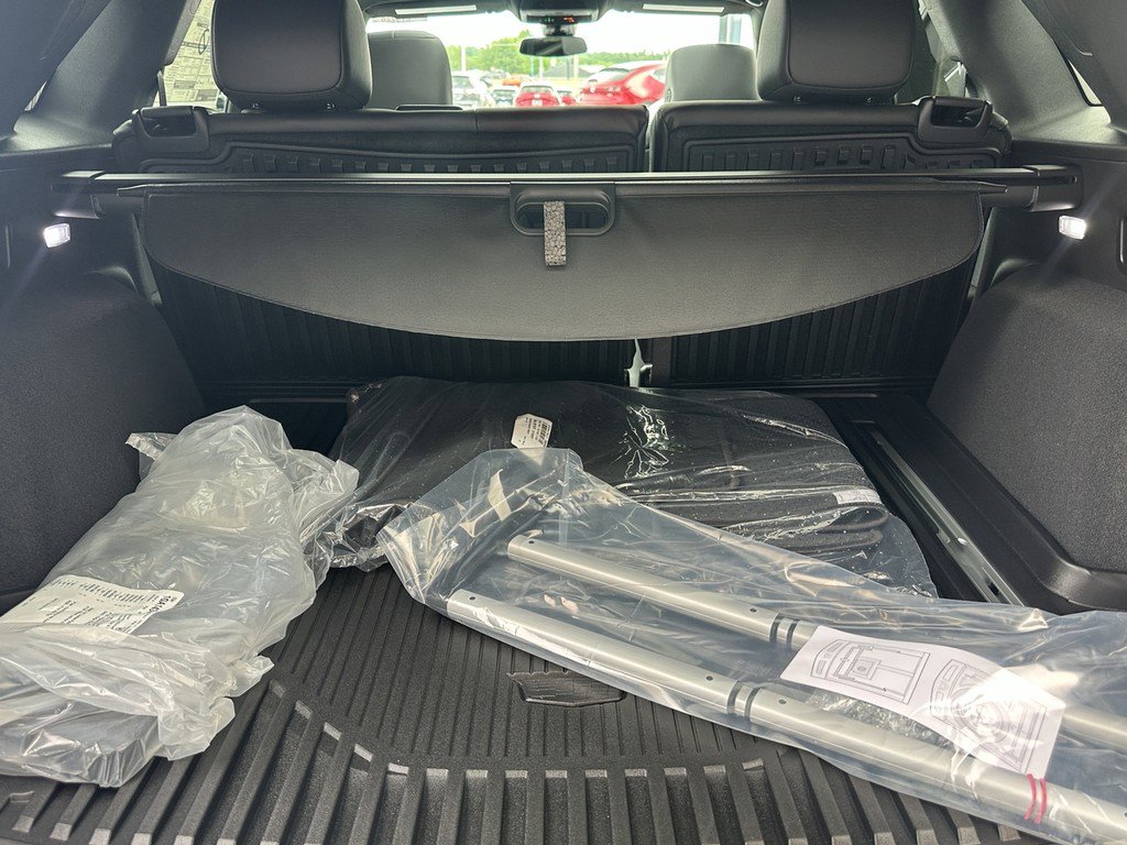 Used 2025 Cadillac XT5 Premium Luxury w/ LPO, Floor Liner Package FWD image 3