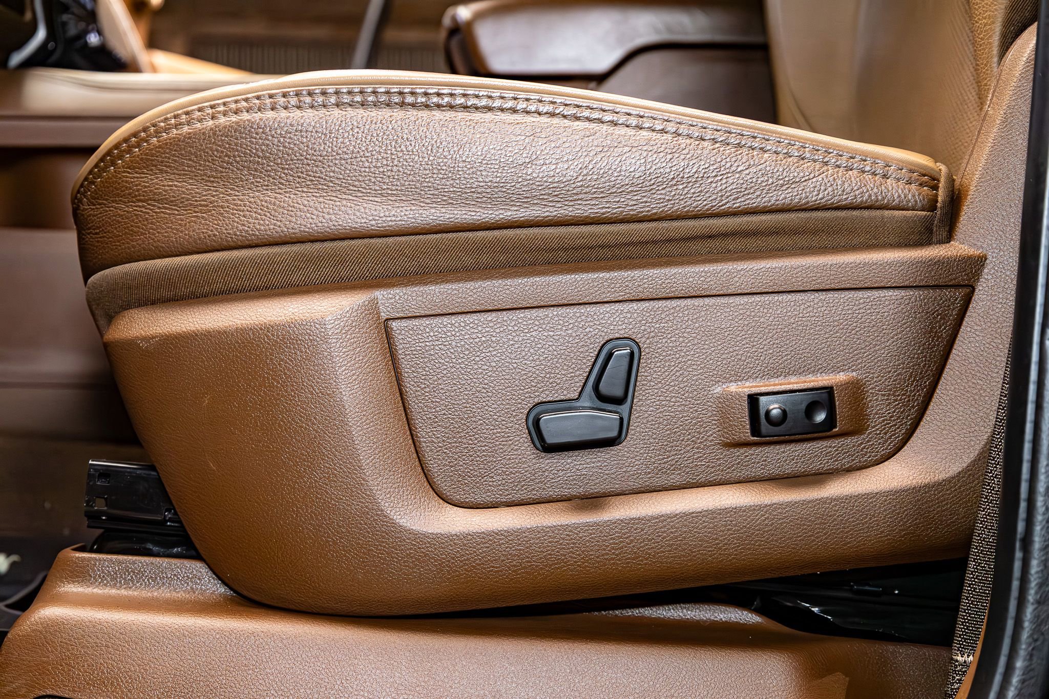 Used 2024 RAM 3500 Limited w/ Towing Technology Group image 20