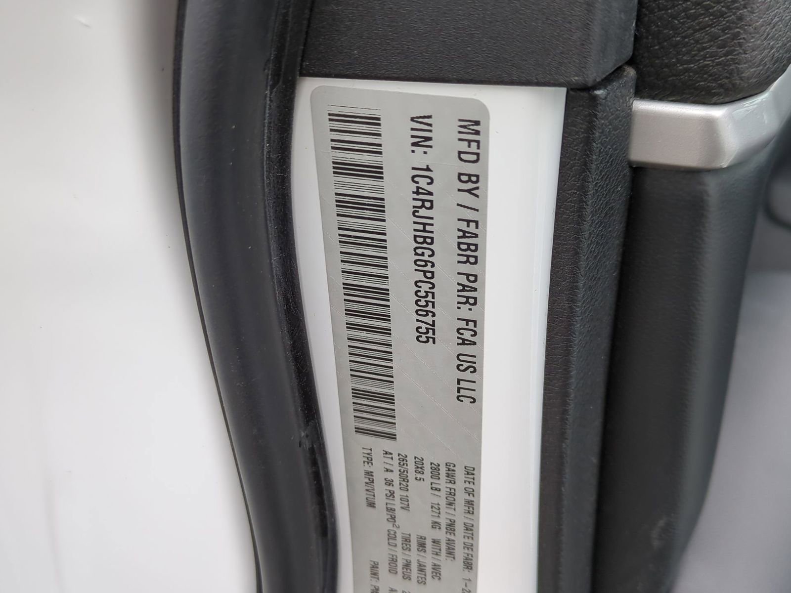 Used 2023 Jeep Grand Cherokee Limited w/ Luxury Tech Group II image 42