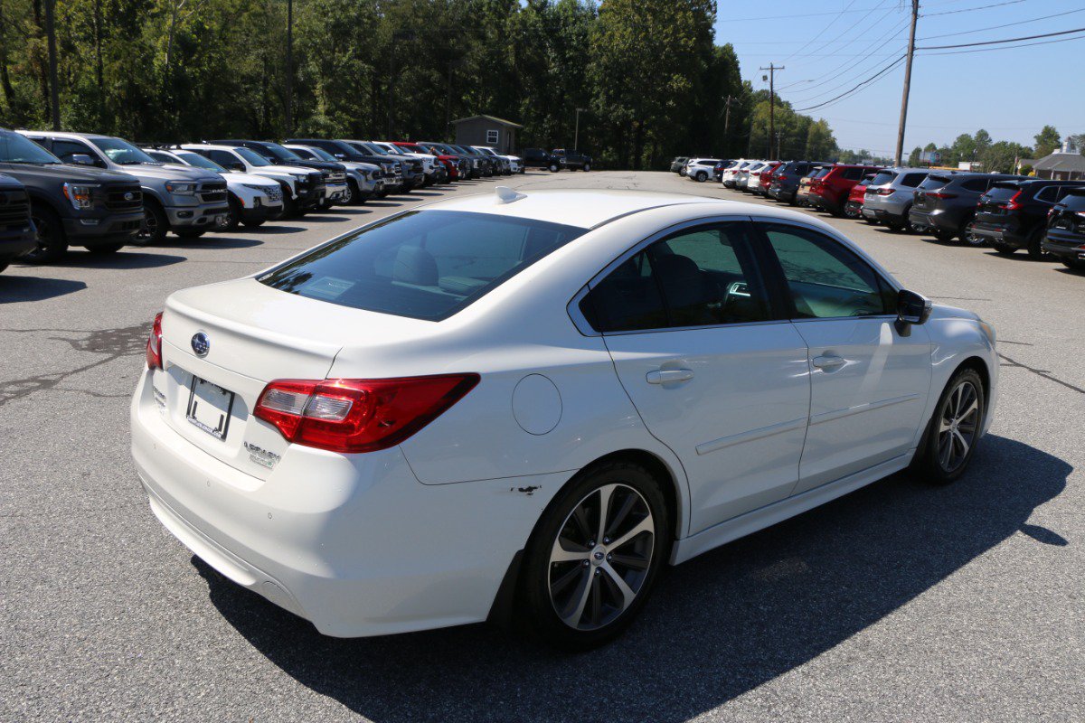 Used 2017 Subaru Legacy 2.5i Limited AWD/4WD image 8