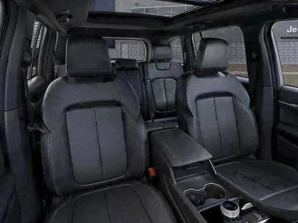 Certified 2026 Jeep Grand Cherokee Limited w/ Limited Altitude Package AWD/4WD image 75