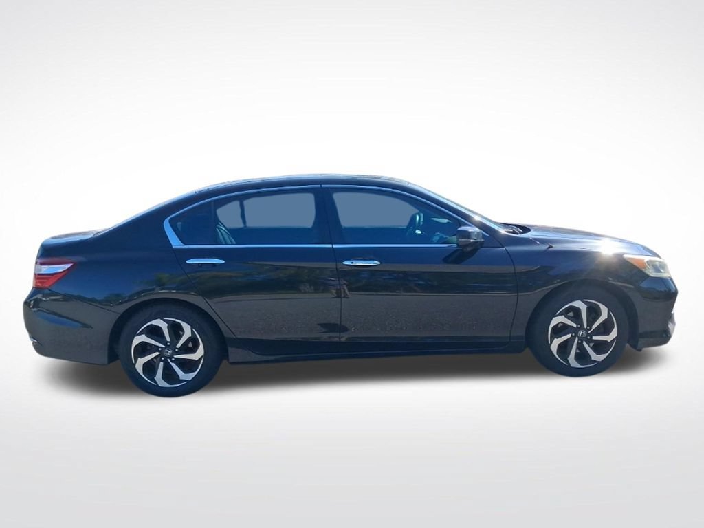 Used 2017 Honda Accord EX-L image 4