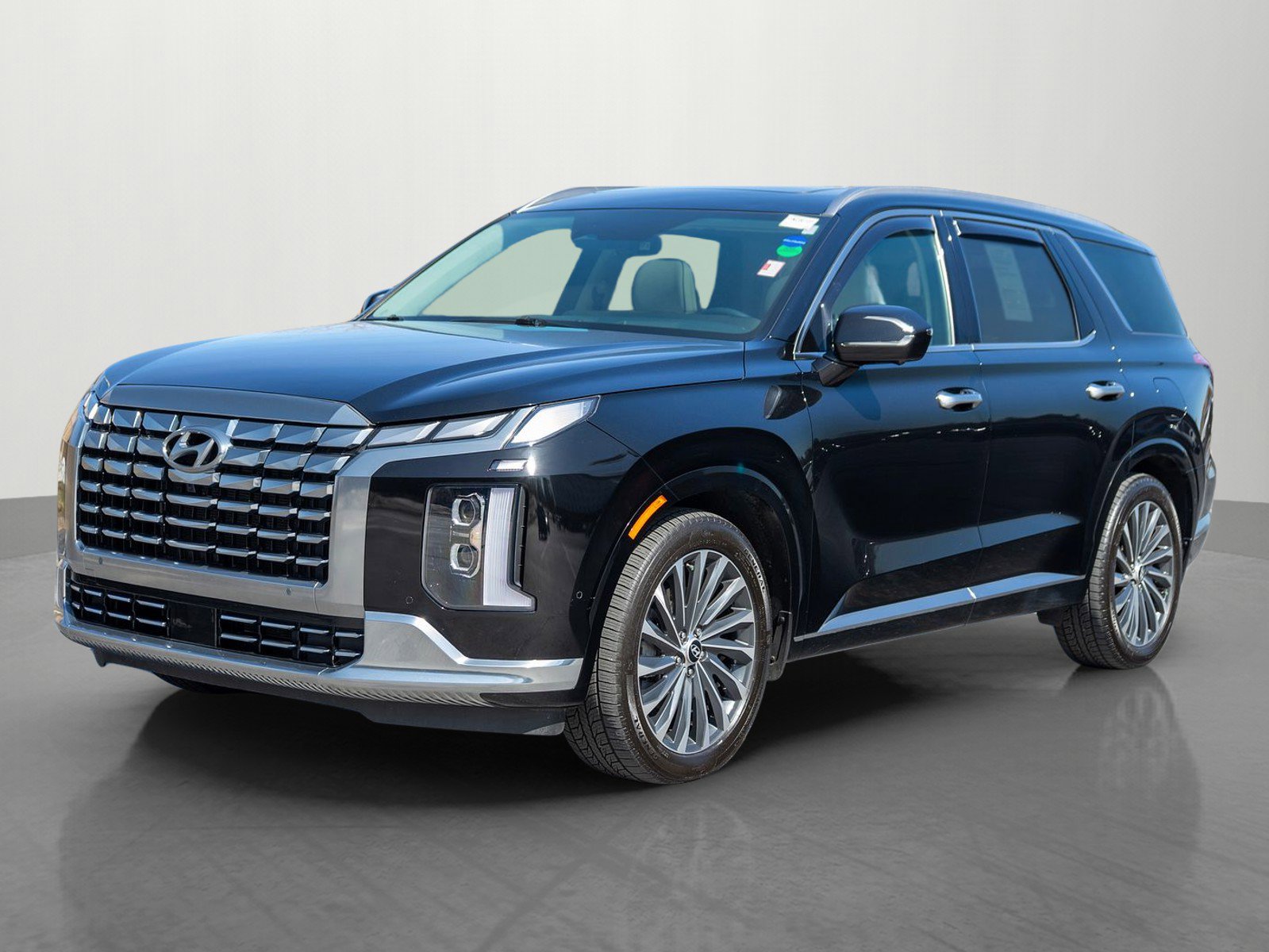 Used 2023 Hyundai Palisade Calligraphy AWD/4WD image 3