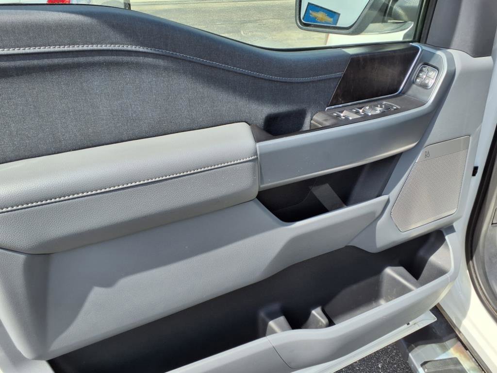 Used 2022 Ford F150 Lariat w/ Equipment Group 502A High image 11