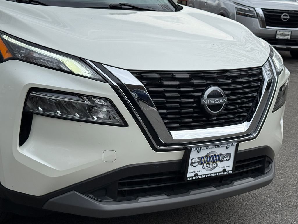 Used 2023 Nissan Rogue SV AWD/4WD image 8