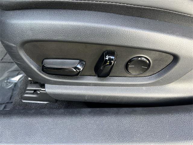 Certified 2025 Lexus ES 350 w/ Premium Package image 10