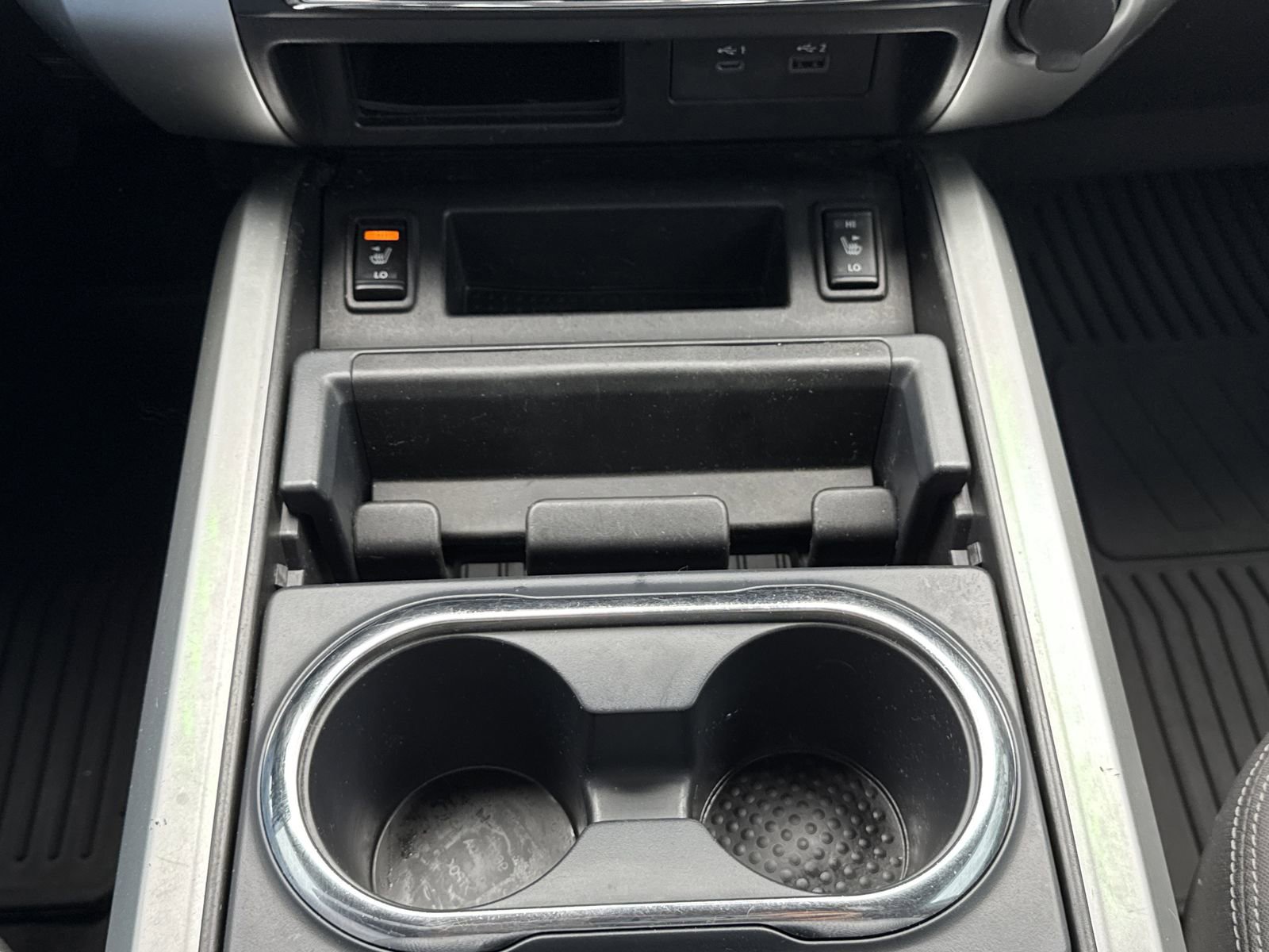 Used 2020 Nissan Titan SV w/ SV Convenience Package image 27