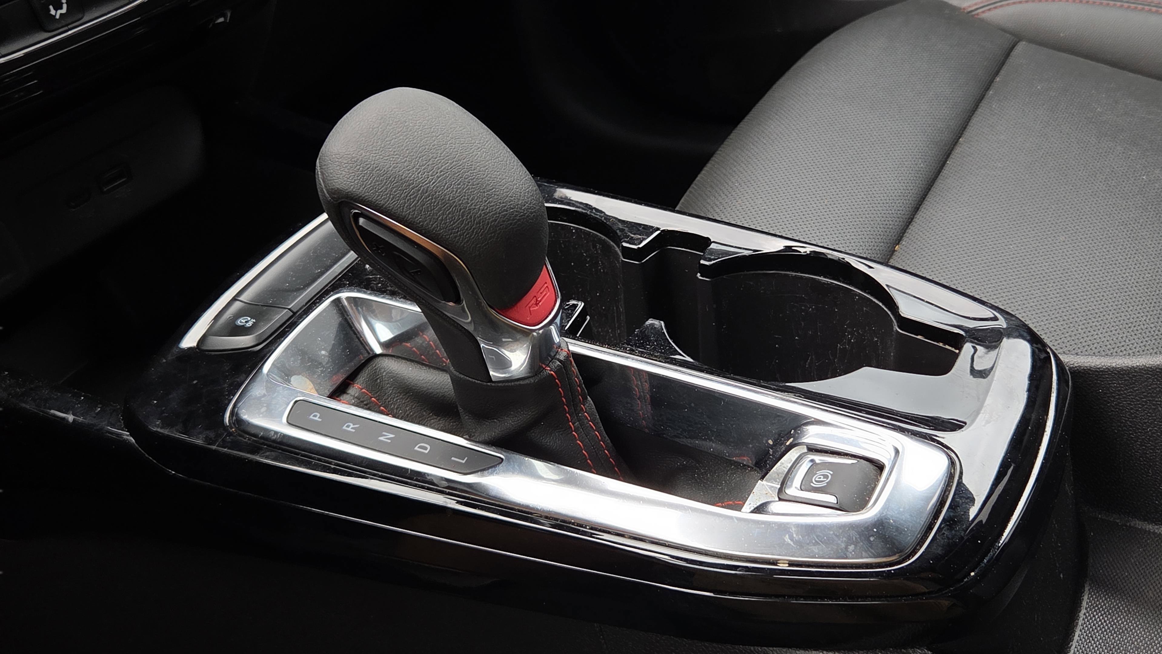 Used 2025 Chevrolet Trax RS w/ Driver Confidence Package FWD image 22