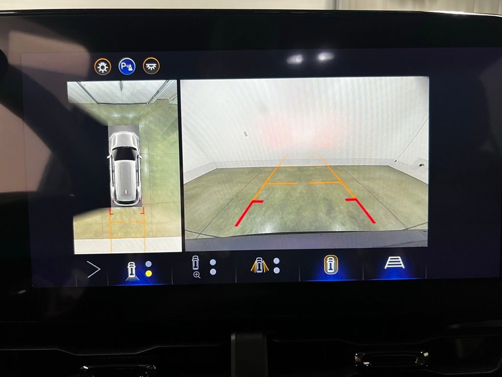 New 2026 Chevrolet Equinox RS image 23