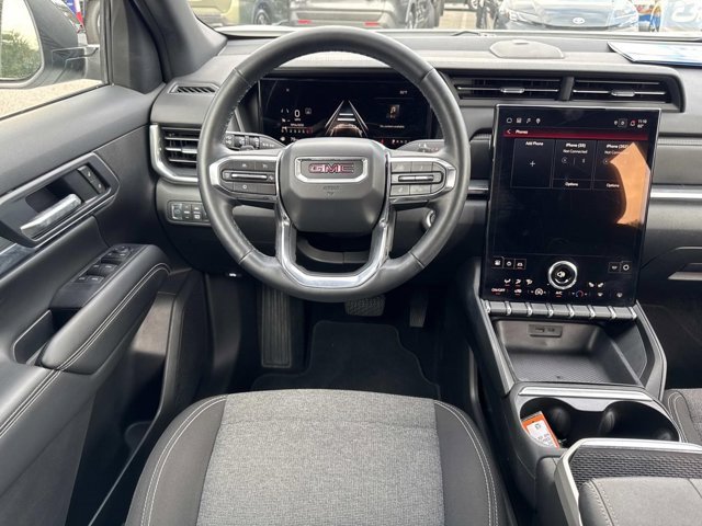 Used 2025 GMC Terrain Elevation image 22