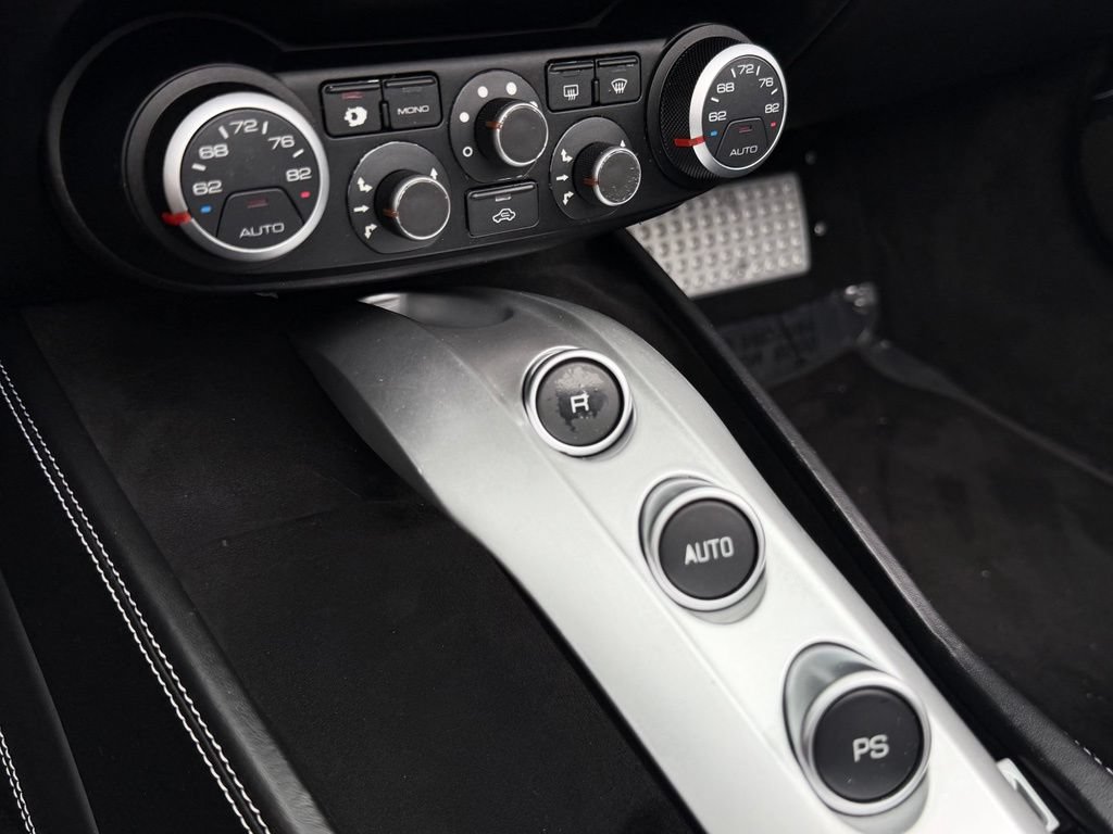 Used 2015 Ferrari California T RWD image 58