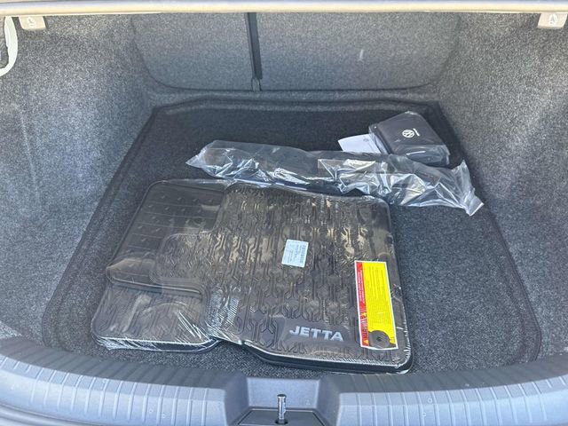 New 2026 Volkswagen Jetta SE image 5