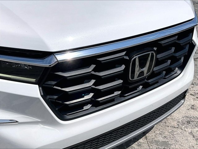 Used 2025 Honda Pilot EX-L image 30