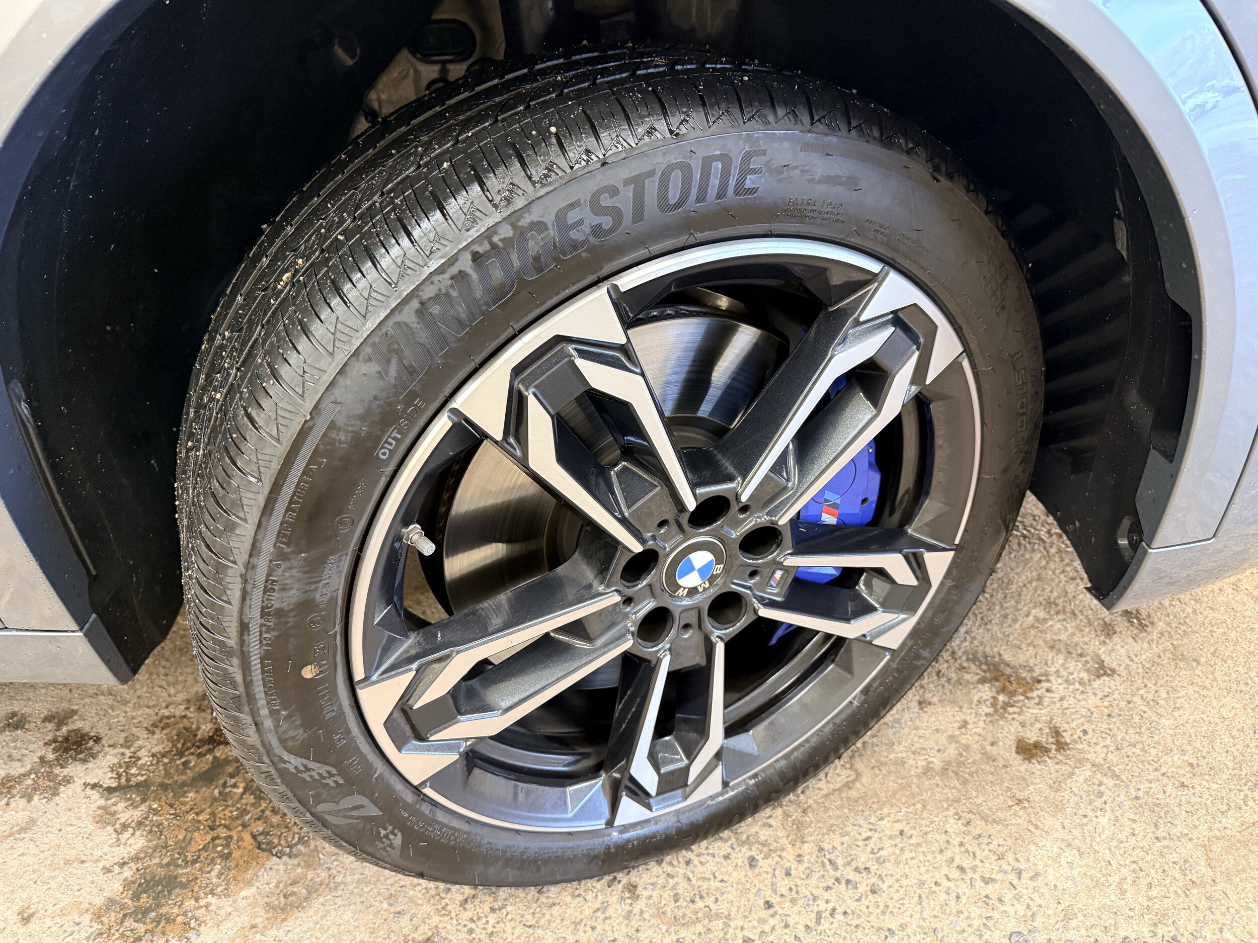 Used 2026 BMW X2 xDrive28i w/ M Sport Package AWD/4WD image 23