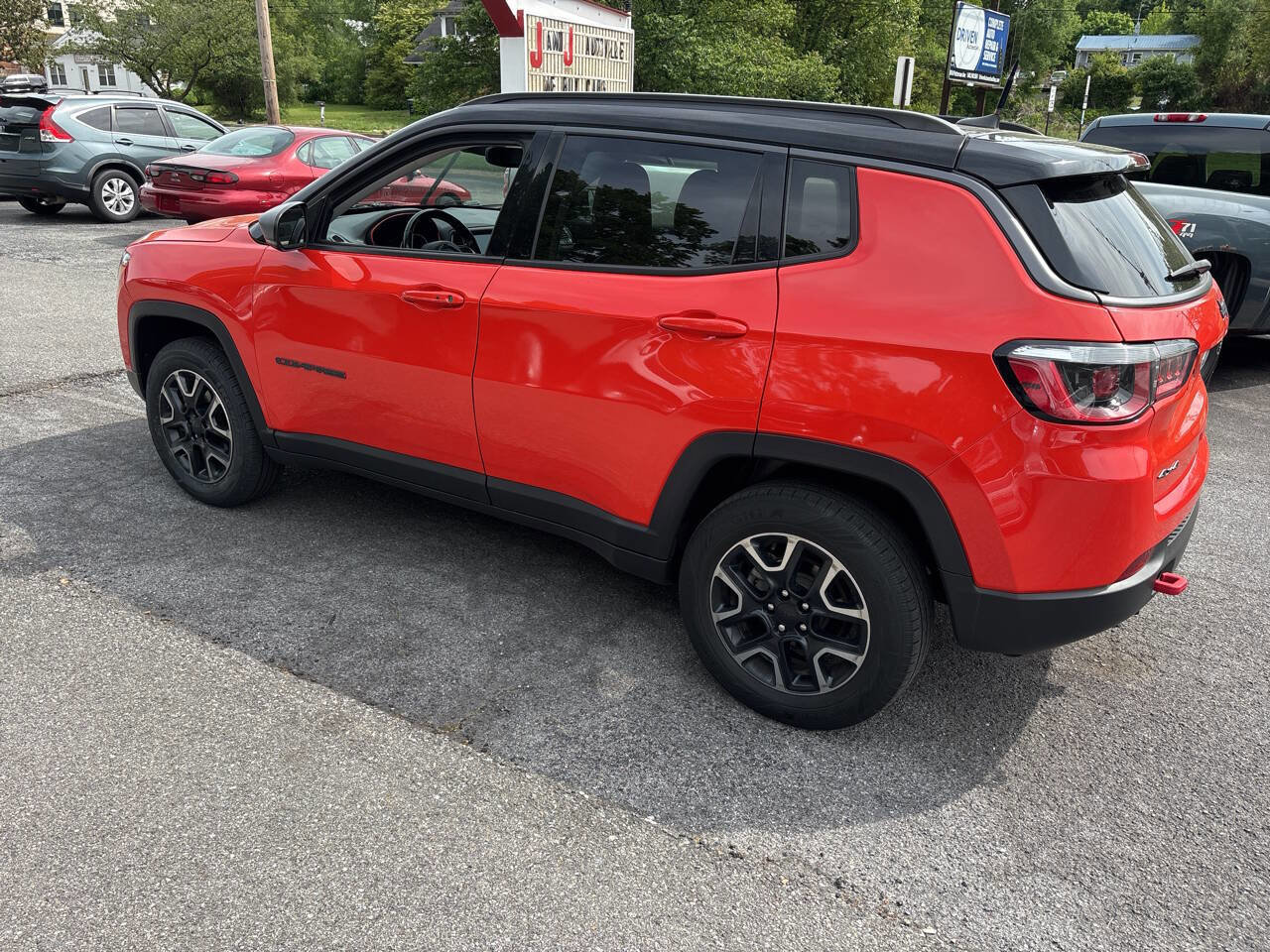 Used 2018 Jeep Compass Trailhawk w/ Navigation Group AWD/4WD image 13